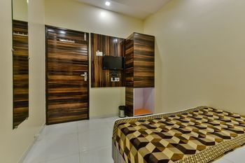 Hotel Garden Park Мумбаи Экстерьер фото